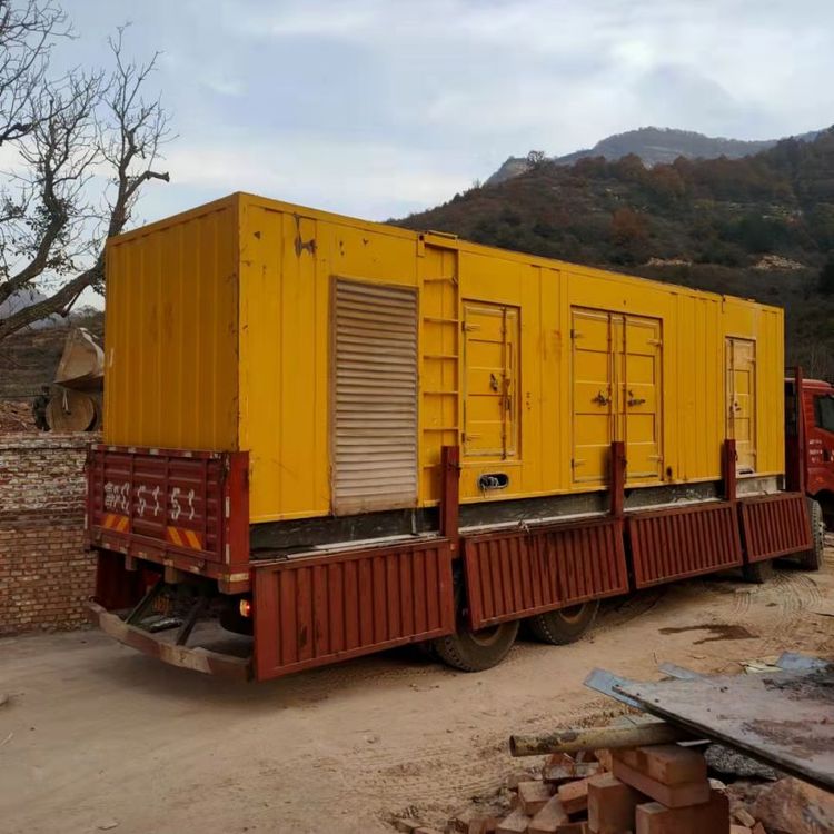 友谊200kW 发电机组在带电阻性负载时，输出功率会受到哪些因素的影响？